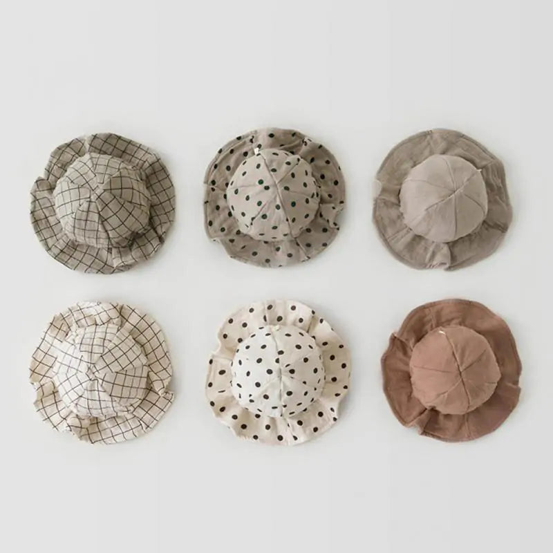 Baby beach hat with bow detail – perfect summer wear for little girls